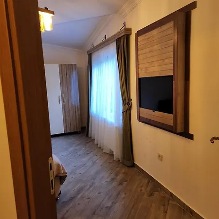 Mersu A'la Hotel *